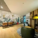 Zenity Luxury Apartment - Jacuzzi - Saigon Centre